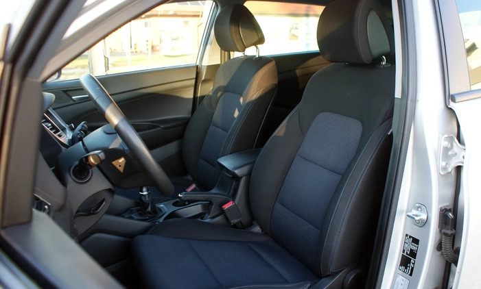 Hyundai Tucson cena 66700 przebieg: 125244, rok produkcji 2016 z Rychwał małe 254